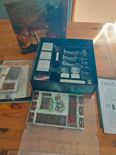 Tainted grail der niedergang - tainted,